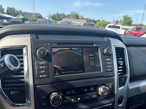 Used 2019 Nissan Titan PRO-4X AWD/4WD image 27