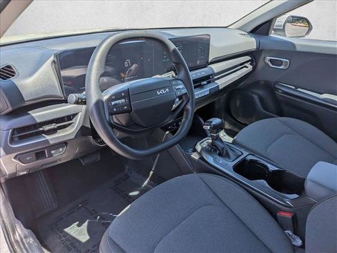 Used 2025 Kia K4 FWD image 12