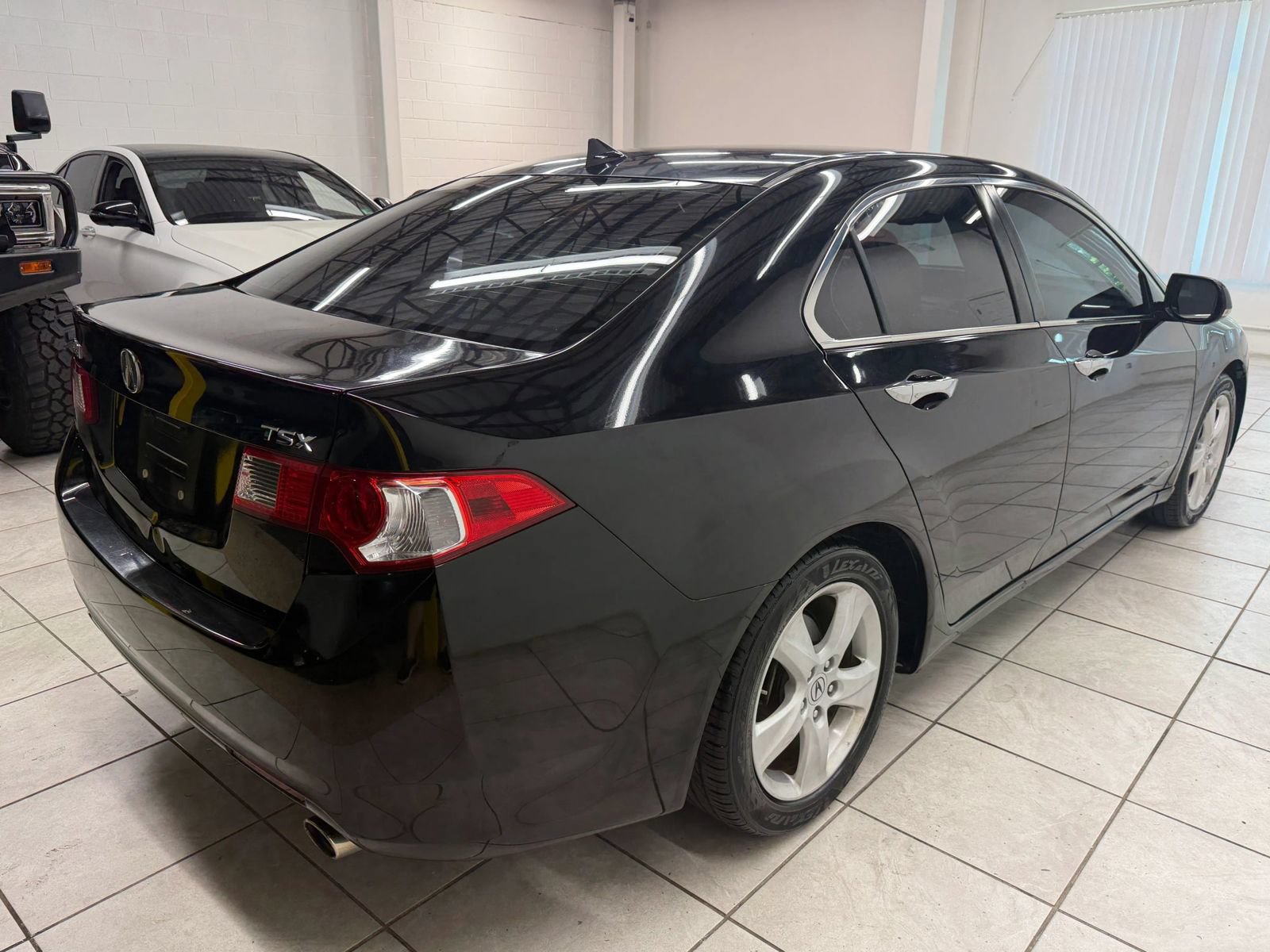 Used 2010 Acura TSX Sedan FWD image 9