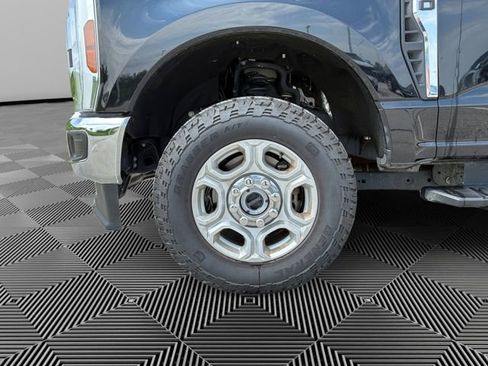 Used 2025 Ford F250 XLT AWD/4WD image 9