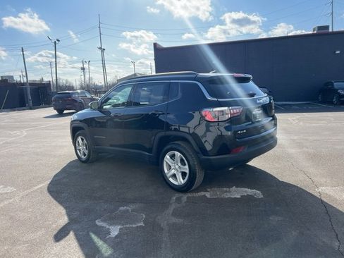 Used 2024 Jeep Compass Latitude image 14