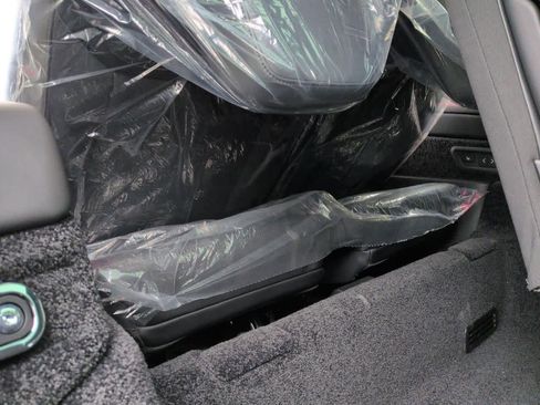 New 2026 Land Rover Range Rover Long Wheelbase SE image 22