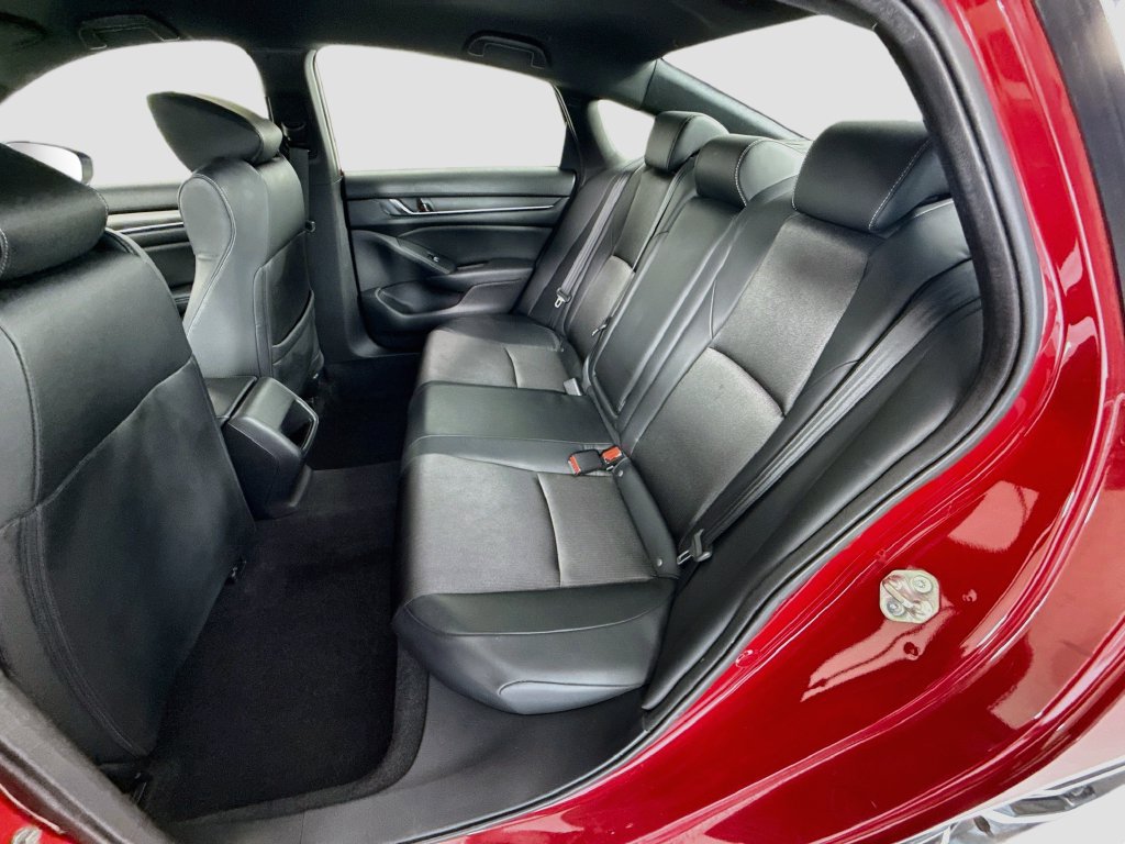 Certified 2018 Honda Accord Sport image 21