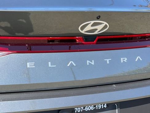 New 2026 Hyundai Elantra SE FWD image 8