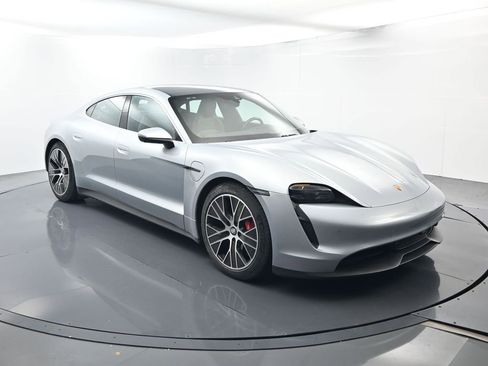 Certified 2024 Porsche Taycan 4S AWD/4WD image 17