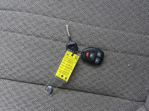 Used 2025 Chevrolet Express 2500 w/ Driver Convenience Package RWD image 30