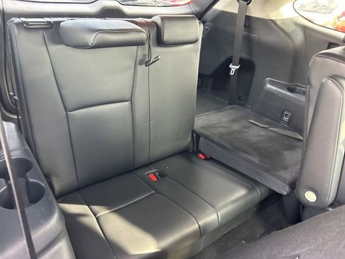 Used 2024 Toyota Highlander XLE image 20