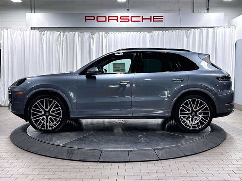 New 2026 Porsche Cayenne AWD/4WD image 2