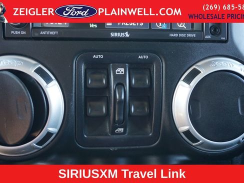 Used 2014 Jeep Wrangler Unlimited Sahara w/ Dual Top Group AWD/4WD image 18