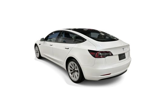 Certified 2023 Tesla Model 3 Standard Range RWD image 4