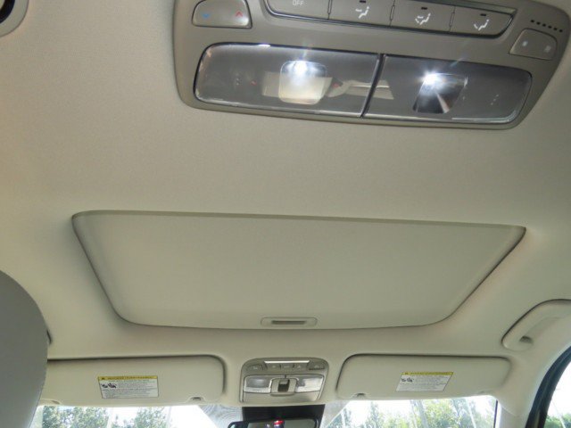 Used 2020 Kia Telluride S FWD image 16