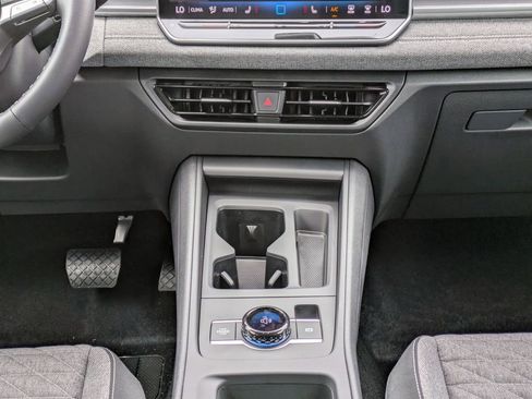 New 2026 Volkswagen Tiguan S FWD image 23