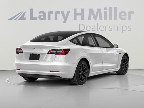 Used 2023 Tesla Model 3 Standard Range RWD image 2