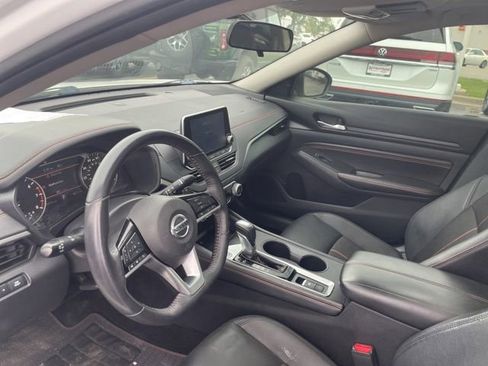 Used 2019 Nissan Altima 2.5 SR w/ SR Premium Package AWD/4WD image 8