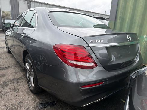 Used 2018 Mercedes-Benz E 300 4MATIC image 13
