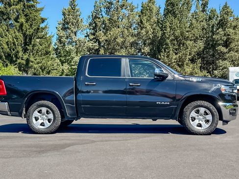 Used 2025 RAM 1500 Big Horn AWD/4WD image 3