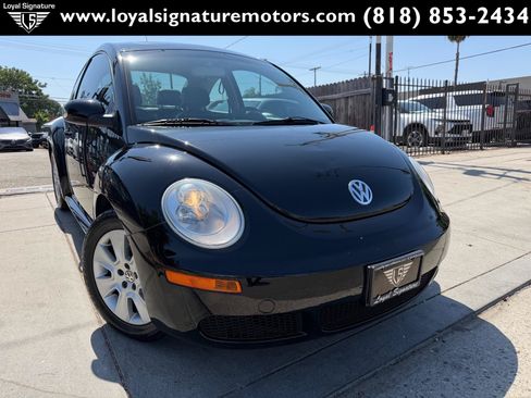 Used 2009 Volkswagen Beetle S FWD image 1