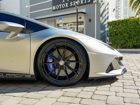 Used 2020 Lamborghini Huracan EVO AWD/4WD image 31