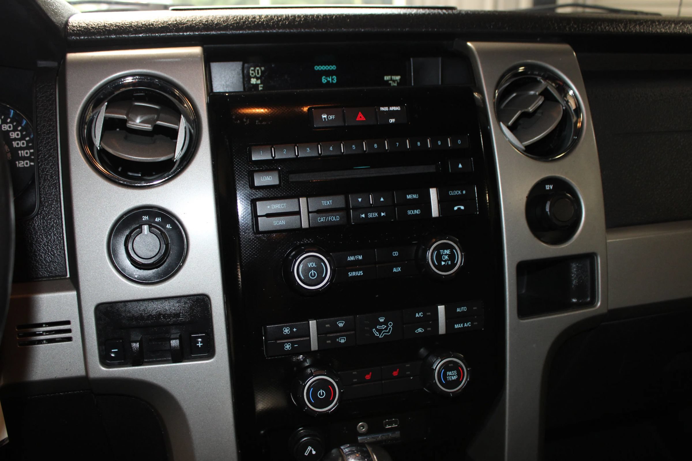 Used 2011 Ford F150 FX4 w/ FX Luxury Pkg AWD/4WD image 17