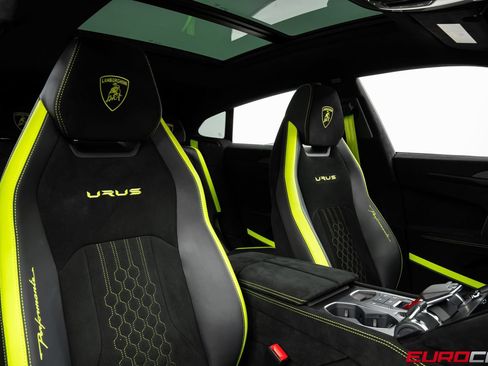 Used 2023 Lamborghini Urus Performante AWD/4WD image 41