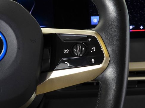 Used 2023 BMW iX xDrive50 w/ Sport Package image 28