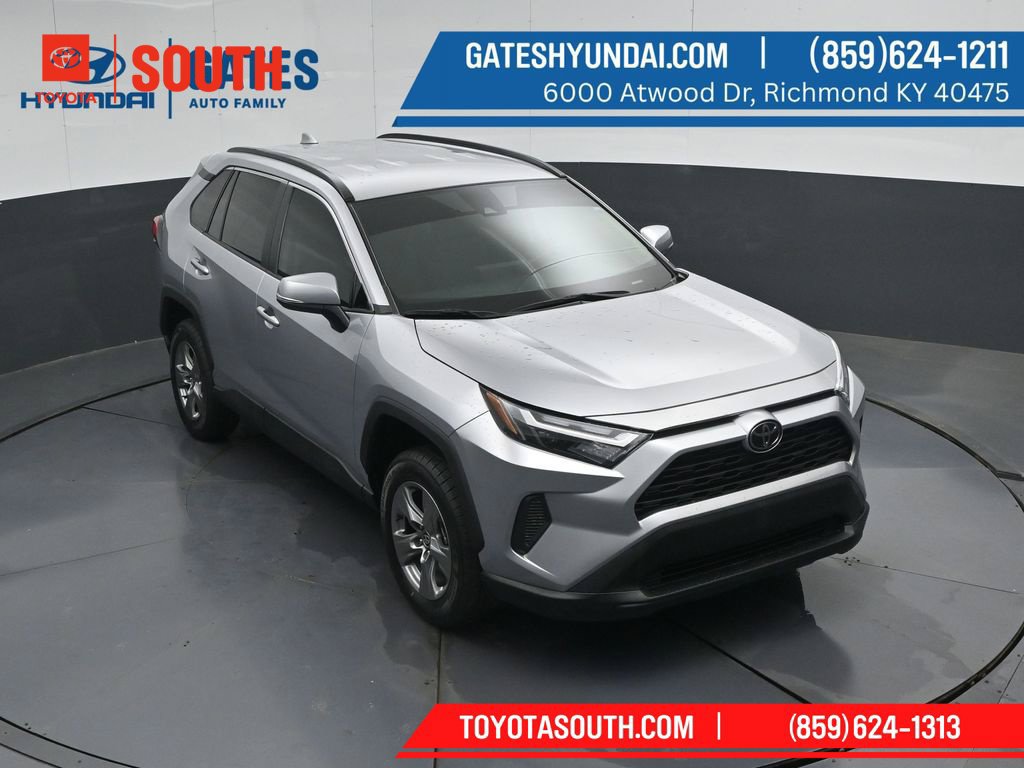 Used 2024 Toyota RAV4 XLE AWD/4WD image 45