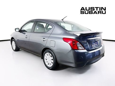 Used 2017 Nissan Versa SV FWD image 5