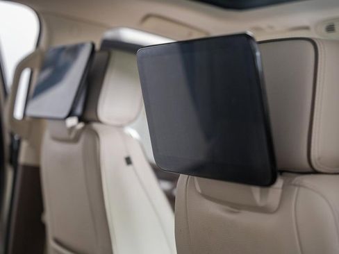 Used 2021 GMC Yukon XL Denali w/ Denali Premium Package image 37