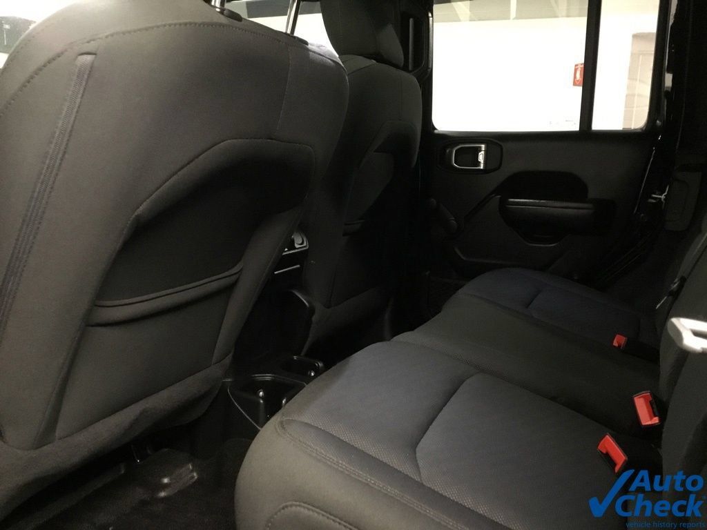 Used 2021 Jeep Wrangler Unlimited Sport AWD/4WD image 31