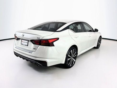 Used 2022 Nissan Altima 2.5 SR AWD/4WD image 2