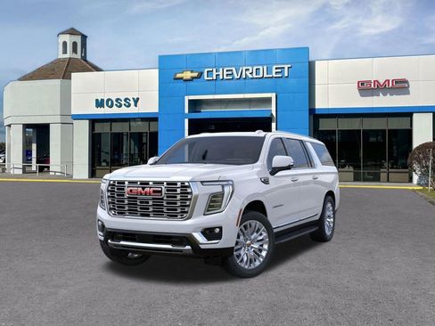 New 2026 GMC Yukon XL Denali w/ Advanced Technology Package RWD image 8