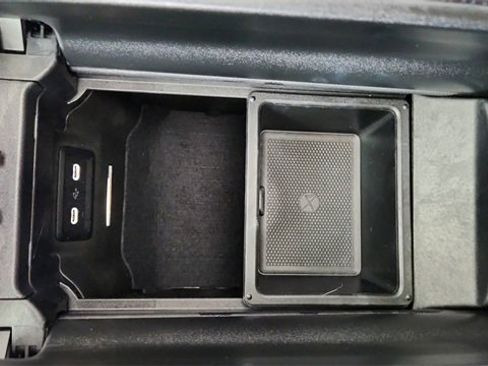 Used 2024 Mercedes-Benz GLC 300 4MATIC w/ AMG Line image 52