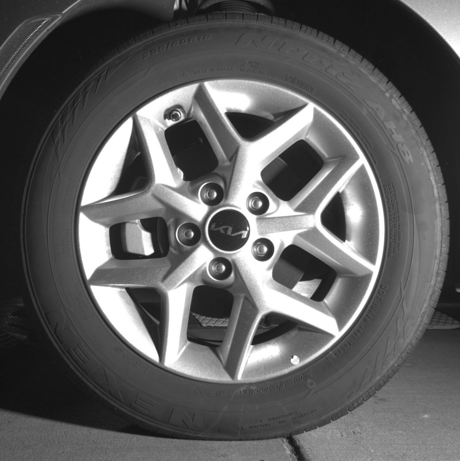 Used 2025 Kia Soul LX w/ LX Technology Package FWD image 14