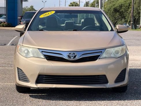 Used 2012 Toyota Camry LE FWD image 2