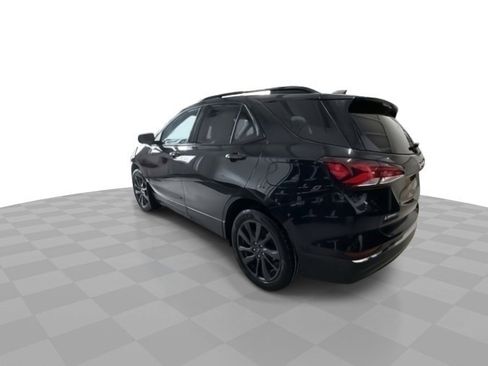 Used 2022 Chevrolet Equinox RS w/ Infotainment Package image 6