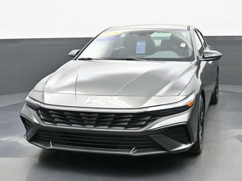 Certified 2026 Hyundai Elantra Sport w/ Cargo Package image 8