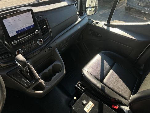 Used 2020 Ford Transit 250 Medium Roof AWD image 14