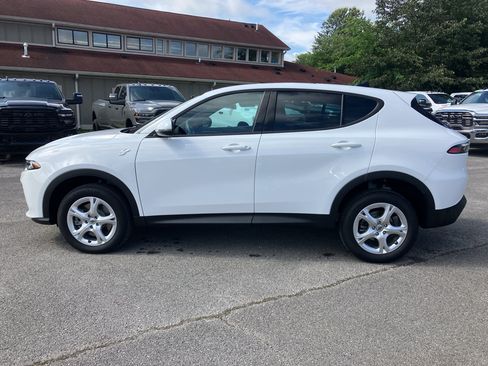 Certified 2024 Dodge Hornet GT Plus AWD/4WD image 8