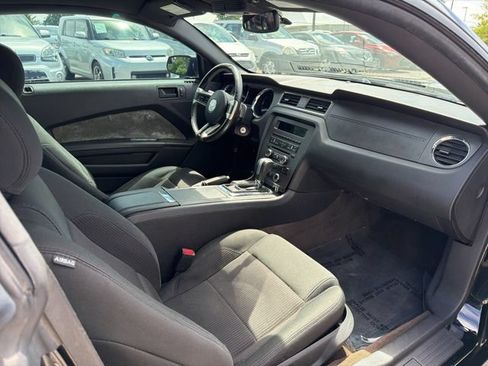 Used 2013 Ford Mustang Coupe RWD image 19