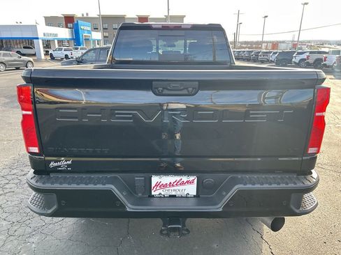 Used 2025 Chevrolet Silverado 2500 LT w/ Trail Boss Package image 5