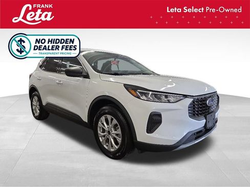 Used 2023 Ford Escape Active w/ Tech Pack #1 AWD/4WD image 8