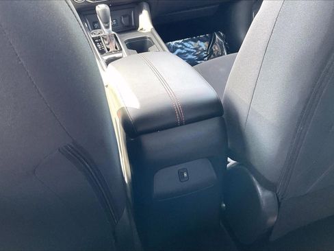 Used 2025 Nissan Sentra SR w/ Midnight Edition FWD image 32