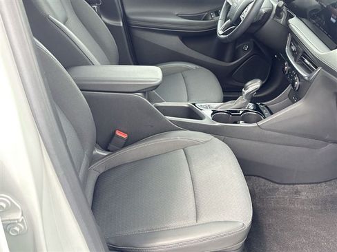 Used 2024 Buick Encore GX Preferred w/ Comfort Package FWD image 26