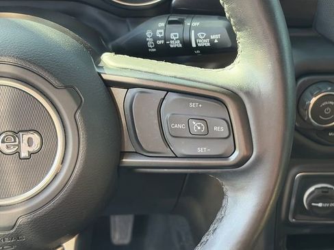 Used 2022 Jeep Wrangler Unlimited Sport image 21