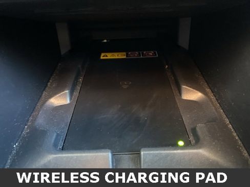 Used 2024 Toyota Corolla Cross XLE image 13