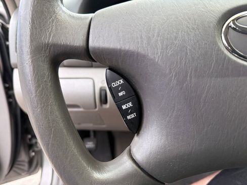 Used 2004 Toyota Camry XLE image 18