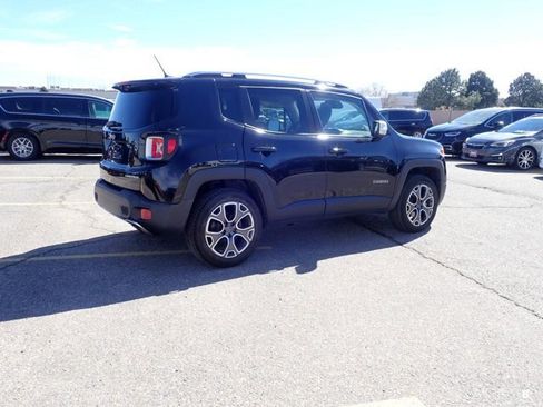 Used 2015 Jeep Renegade Limited image 3