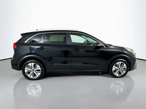 Used 2022 Kia Niro EX Premium w/ Cold Weather Package image 9