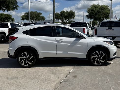 Used 2020 Honda HR-V Sport image 3