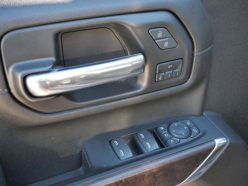 Used 2022 GMC Sierra 3500 Denali w/ Denali Ultimate Package image 16